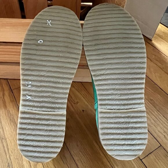 Boden Size 37 US 6 Emerald Green Suede Leather Side Zipper Chelsea Ankle Boots - Picture 2 of 13